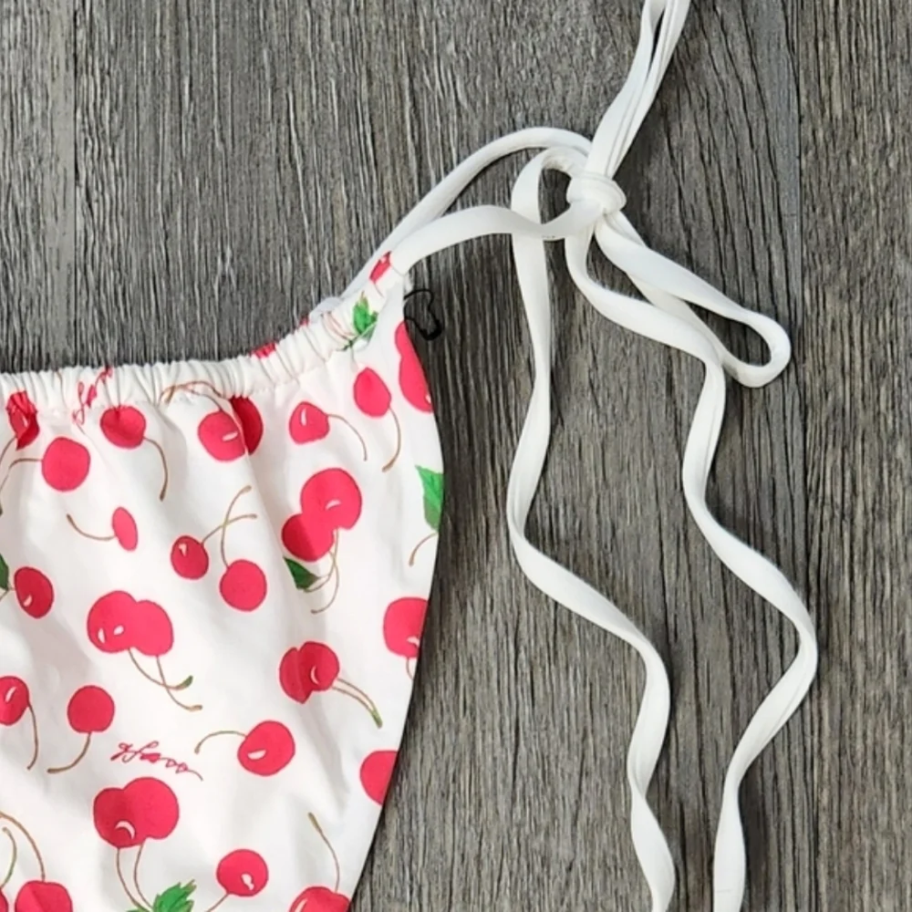 New!Frankie's Bikinis Tia‎ Bottom in Cherry Bomb